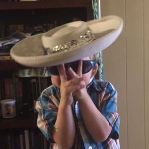 Meet your Posher, Robin